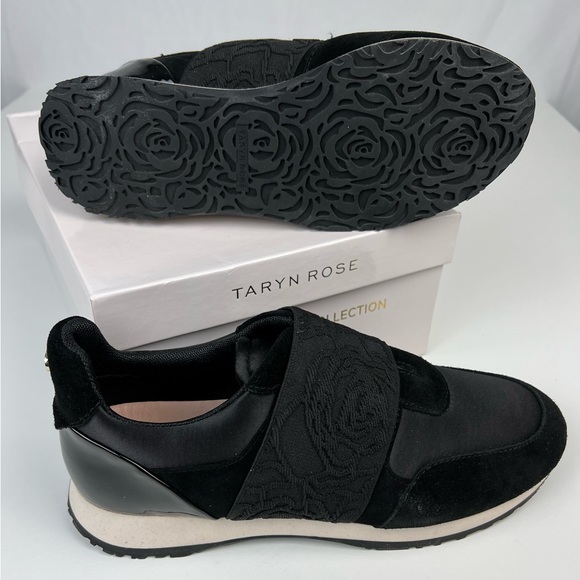 Taryn Rose slip on sneaker Carson Calf suede black rose embossed fabric - Picture 6 of 7